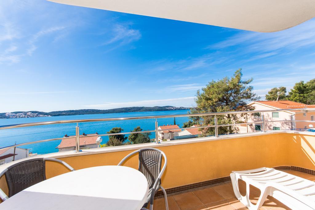 Apartment Labadusa Trogir Exterior foto